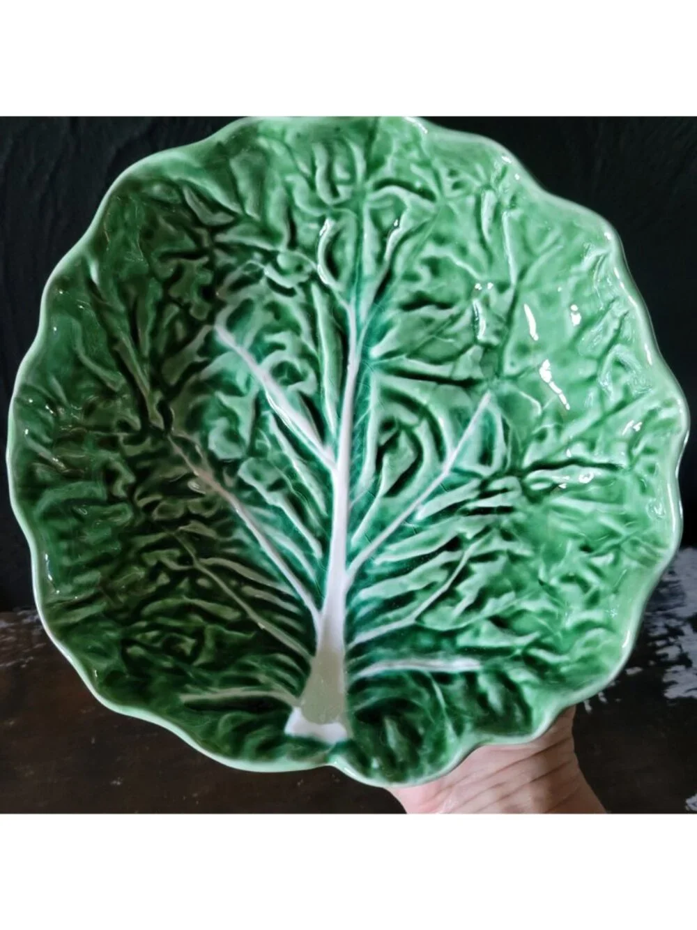 Olfaire Caldas Portugal Cabbage Serving Bowl Green Majolica Leaf Bowl 8.625